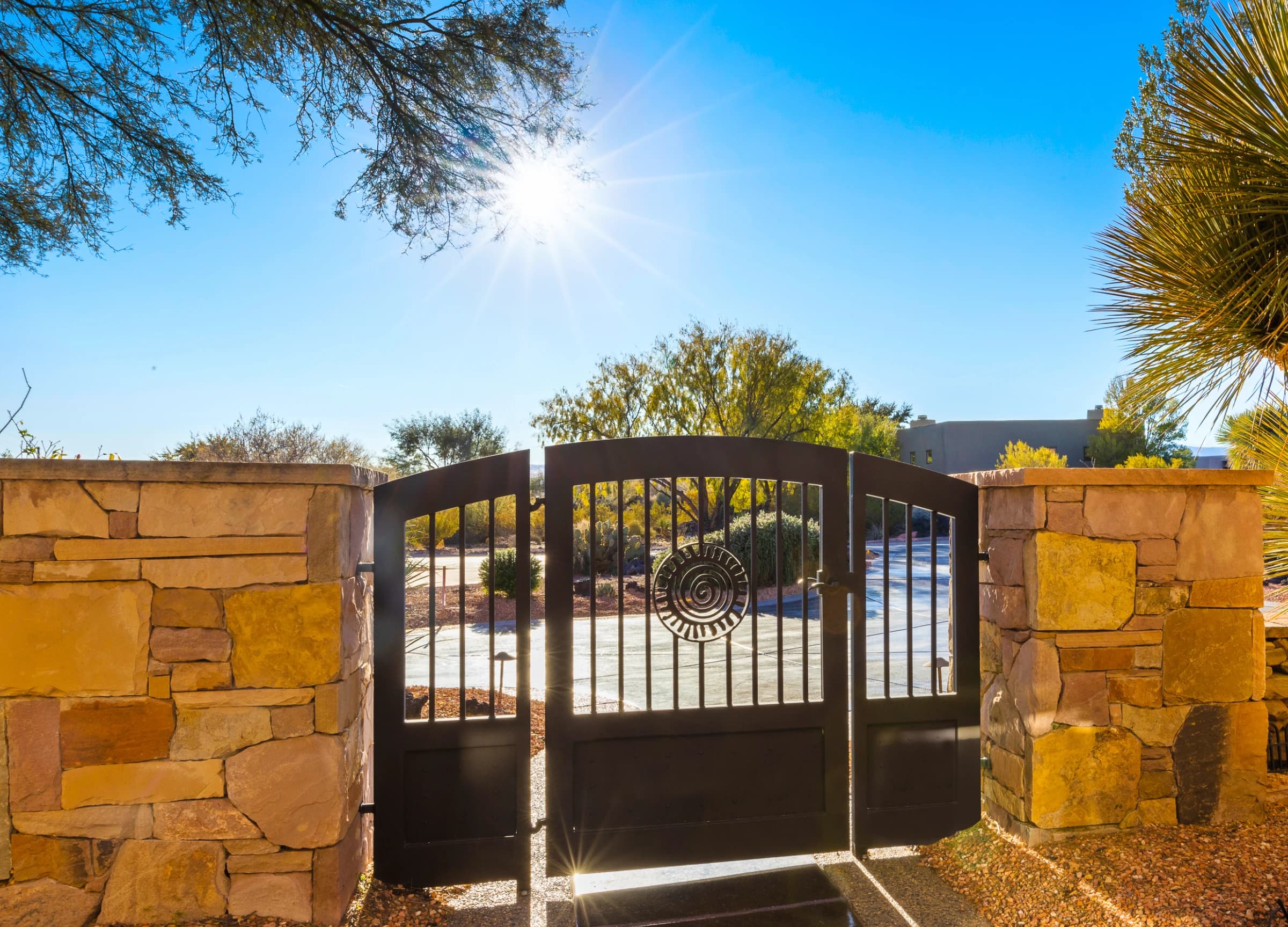 Kari Isaksen - Entrada Realty